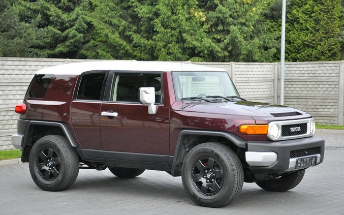 Toyota FJ cena 85900 przebieg: 203000, rok produkcji 2007 z Bełchatów małe 407